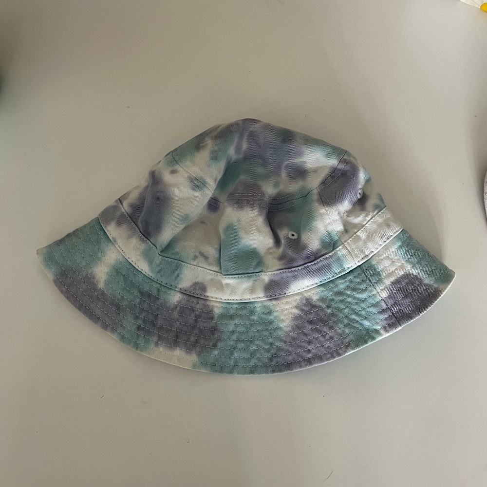 Urban Outfitters Bucket Hat